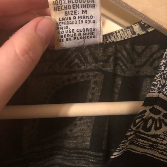 Patterned Dress - Picture 3 of 4